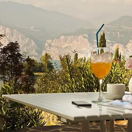 Orizzonte Hotel 2*
